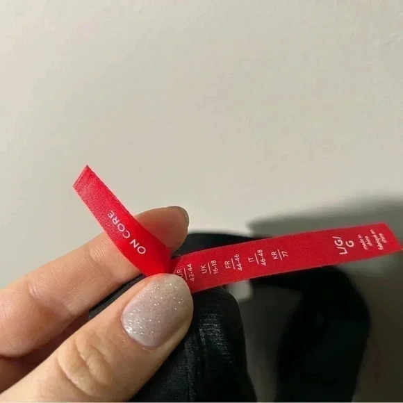 NWOT SPANX OnCore  High-Waisted Mid-Thigh Short L - Picture 7 of 7